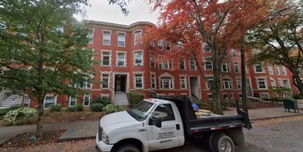 10 Strathmore Rd, Unit 3 in Brookline, MA - Building Photo