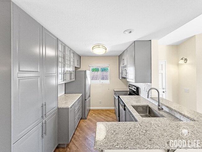 7183 Camino Degrazia in San Diego, CA - Building Photo - Building Photo