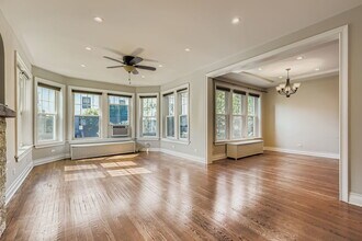 2946 N Pine Grove Ave in Chicago, IL - Foto de edificio - Building Photo
