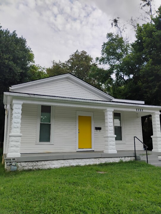 2615 Greenwood Ave in Louisville, KY - Building Photo