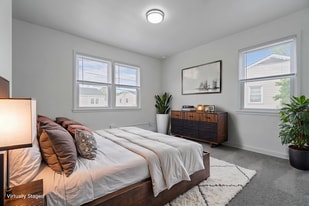 19 Midland Heights Cir in Midland, PA - Building Photo