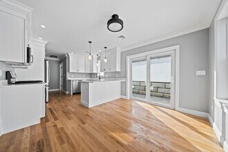 473 Newport Ave in Quincy, MA - Building Photo - Building Photo