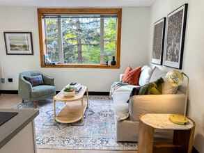 Parkline Apartments in Troy, NY - Building Photo - Building Photo