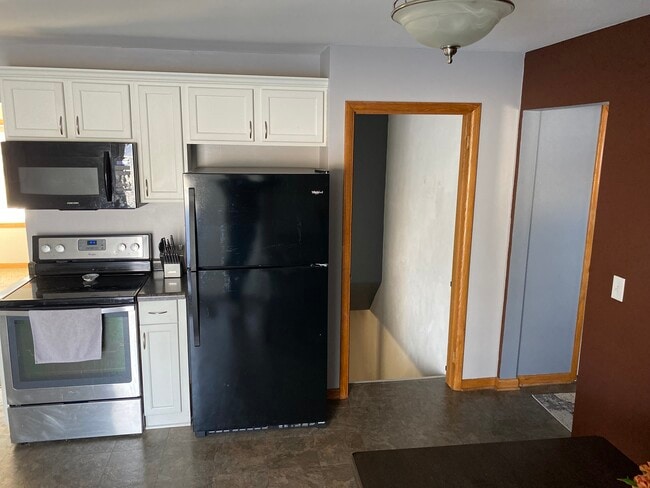 808 Davis St in Sun Prairie, WI - Foto de edificio - Building Photo