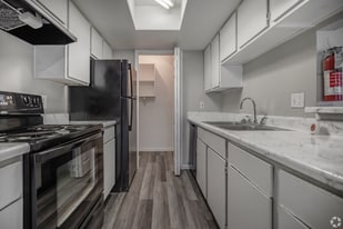 Arise Briar Park in Houston, TX - Building Photo