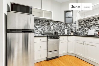 531 W 48th St in New York, NY - Building Photo - Building Photo