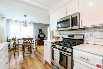 1217 20th St-Unit -104 in Santa Monica, CA - Building Photo - Building Photo