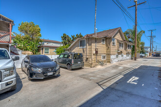 111-115 14th St in Seal Beach, CA - Building Photo - Primary Photo