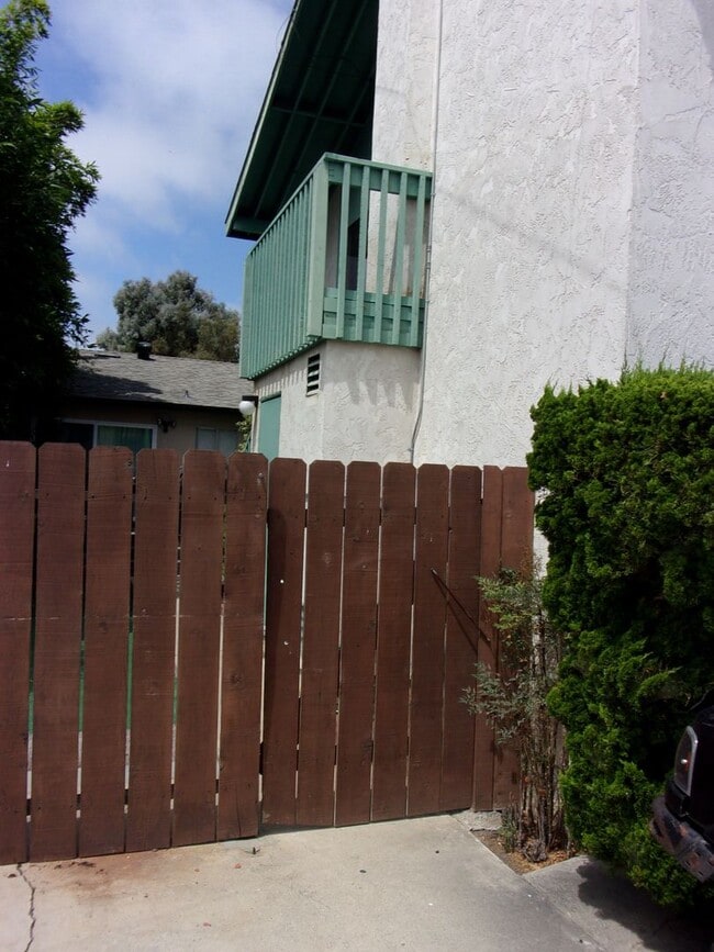 2245-2247-B Felspar St in San Diego, CA - Building Photo - Building Photo