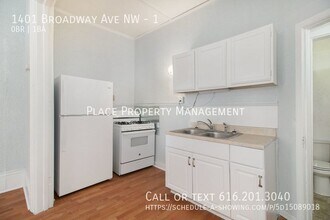 1401 Broadway Ave NW in Grand Rapids, MI - Building Photo - Building Photo
