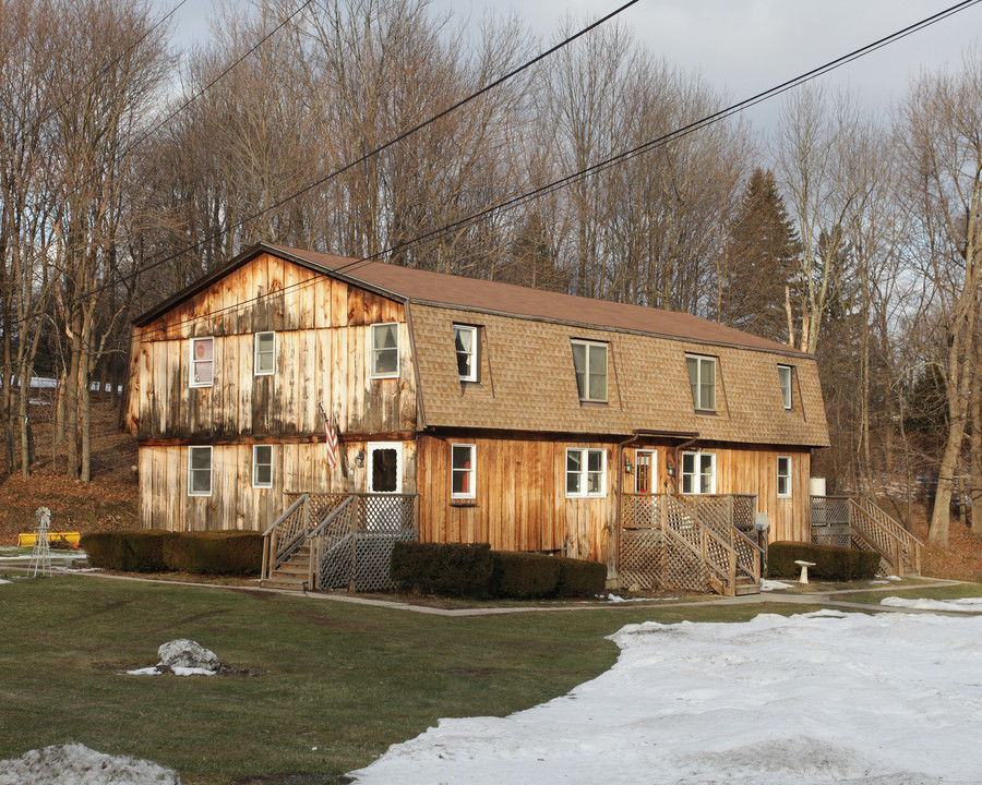 59 Anthony St in Hillsdale, NY - Foto de edificio