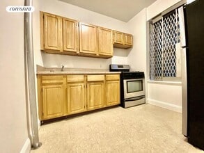 351 St Nicholas Ave in New York, NY - Building Photo - Building Photo