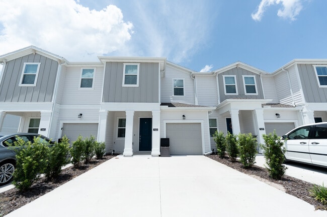property at 7433 Stone Creek Trl