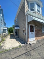 15 W High St in Coaldale, PA - Building Photo