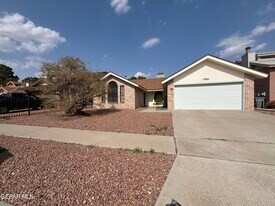 10960 Ernie Banks Dr in El Paso, TX - Building Photo