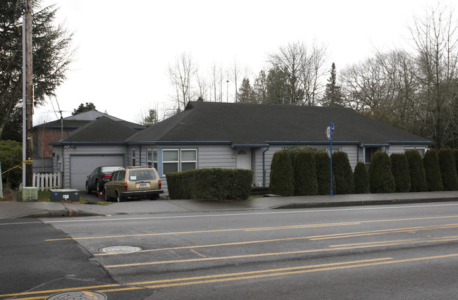 Asher Park Apartments in Tigard, OR - Building Photo - Building Photo