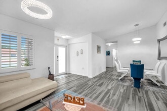 909 NW 135th Ct in Miami, FL - Building Photo - Building Photo