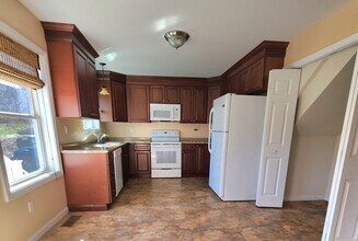 40 Summer St in Southington, CT - Building Photo - Building Photo