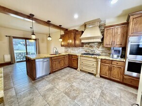 6819 S Greenfield Way in Salt Lake City, UT - Building Photo - Building Photo