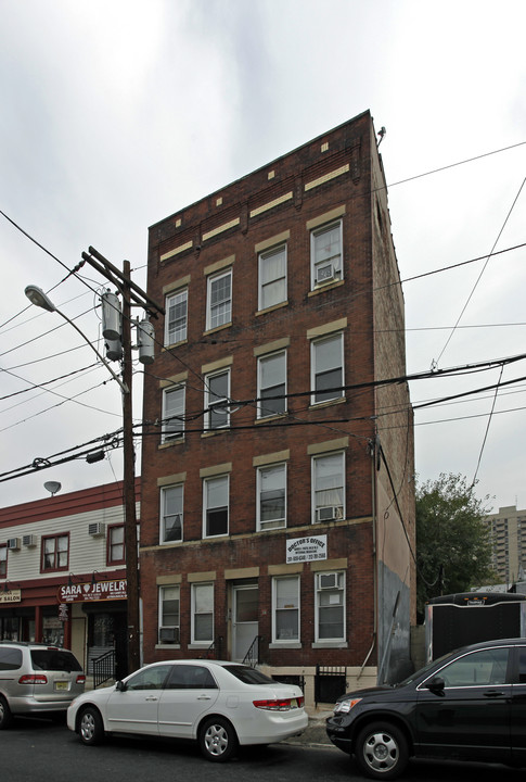 10 Liberty Ave in Jersey City, NJ - Building Photo