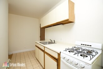 838 W Cornelia Ave, Unit M05B in Chicago, IL - Building Photo - Building Photo