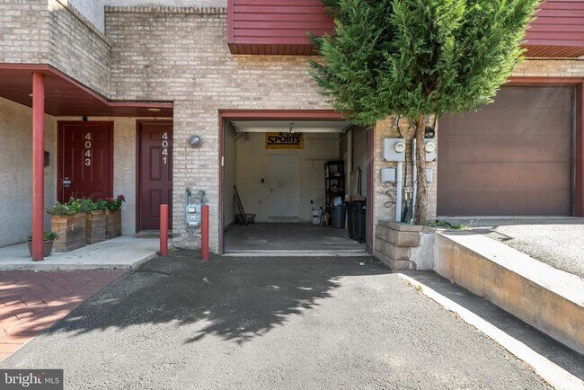 4041 Cresson St in Philadelphia, PA - Building Photo - Building Photo