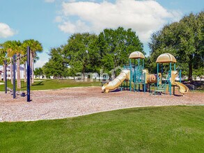 221 Dogwood Cir in Savannah, GA - Foto de edificio - Building Photo