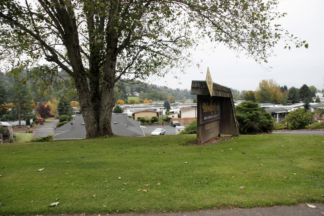 Brookhollow Mobile Home Park in Kelso, WA - Building Photo