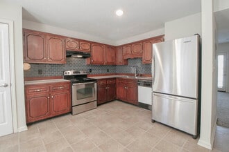 2000 Tynewood Dr in Clarksville, TN - Building Photo - Building Photo