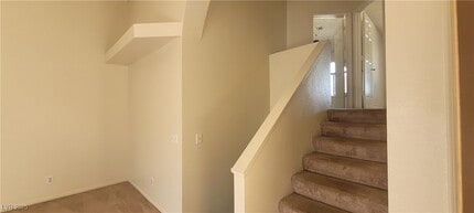 2995 E Sunset Rd in Las Vegas, NV - Building Photo - Building Photo