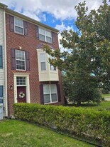 4146 Cutty Sark Rd in Middle River, MD - Building Photo