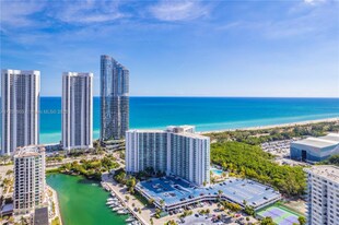 100 Bayview Dr in Sunny Isles Beach, FL - Building Photo