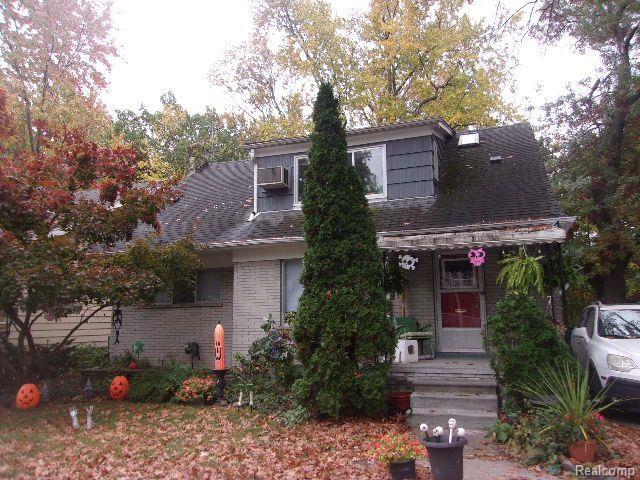 property at 445 W Breckenridge St