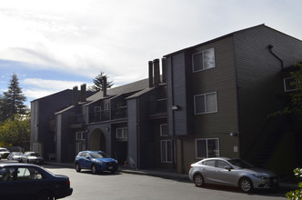 Highland Lofts Apartments in Shoreline, WA - Foto de edificio - Building Photo