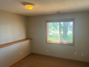 11498 Arnold Palmer Dr in Blaine, MN - Building Photo - Building Photo