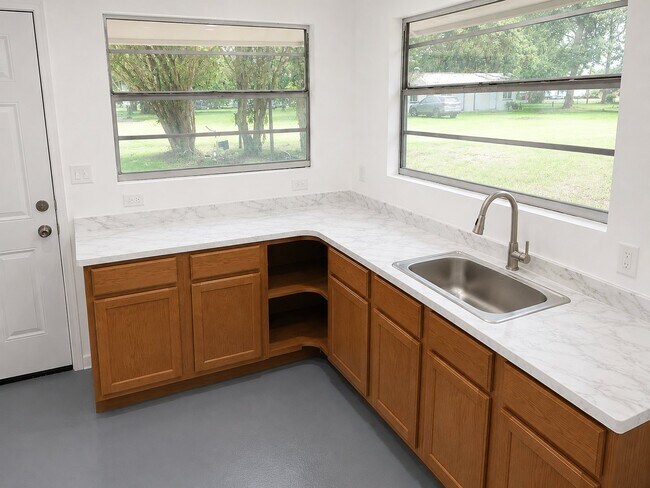 property at 8010 SE US Hwy 301
