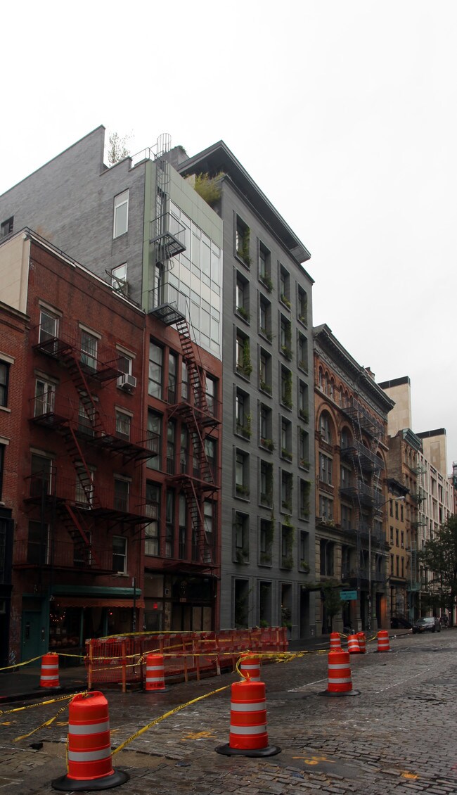 41 Bond Street in New York, NY - Foto de edificio - Building Photo