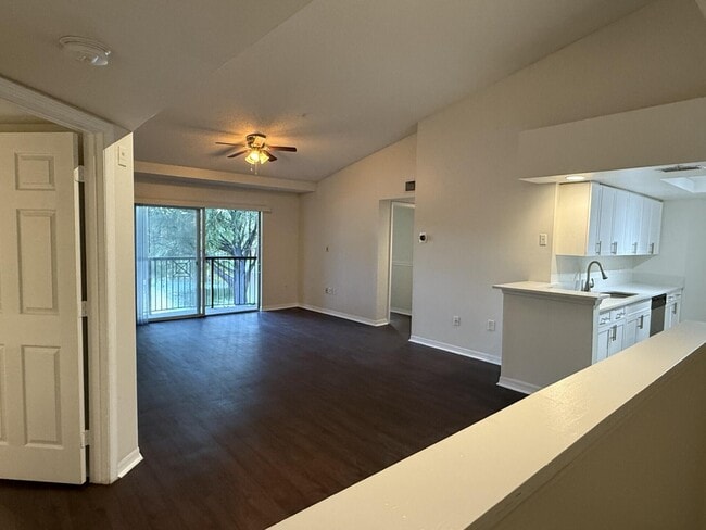 4179 N Haverhill Rd in West Palm Beach, FL - Building Photo - Building Photo