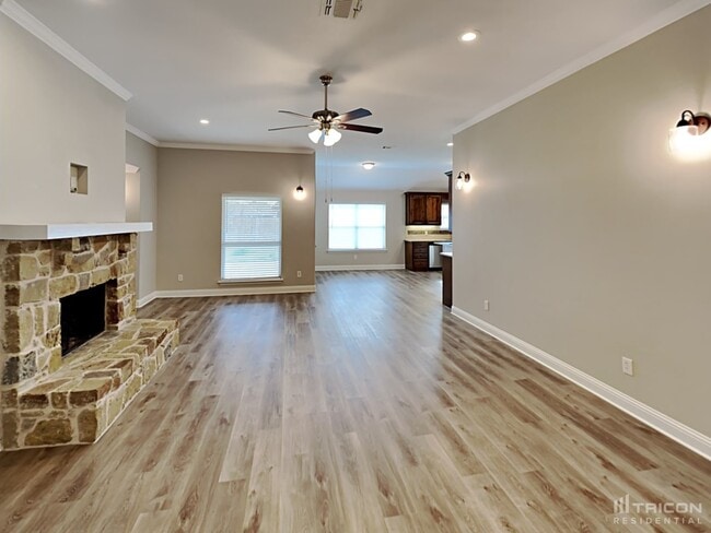 2021 Bay Laurel Dr in Weatherford, TX - Building Photo - Building Photo