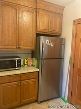 16 S Russell St, Unit 2 in Boston, MA - Foto de edificio - Building Photo