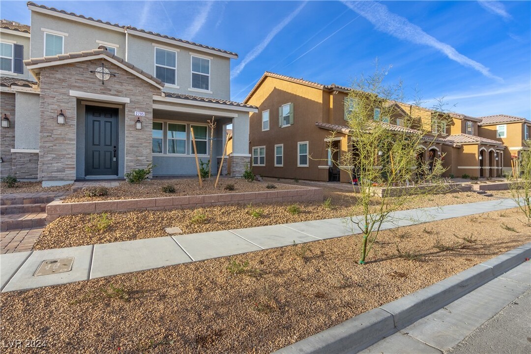 2795 Abrantes Pl in Henderson, NV - Building Photo