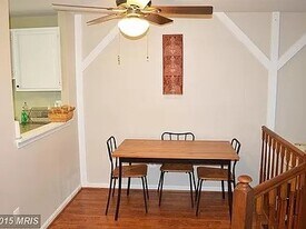 2182 Whisperwood Glen Ln in Reston, VA - Building Photo