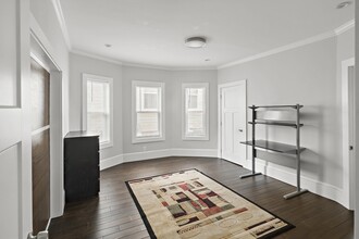 5 Greenville St in Somerville, MA - Building Photo - Building Photo