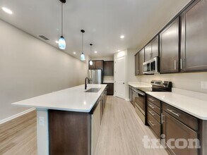 5725 Arlington River Dr. in Lakeland, FL - Building Photo - Building Photo