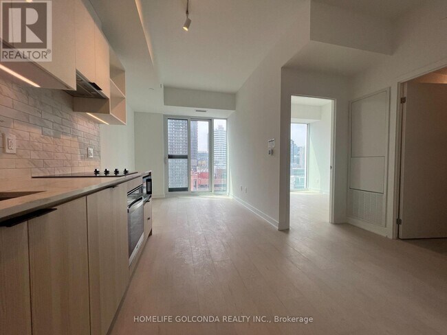 252 Church St in Toronto, ON - Building Photo - Building Photo