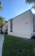 20075 NE 3rd Ct in Miami, FL - Building Photo - Building Photo