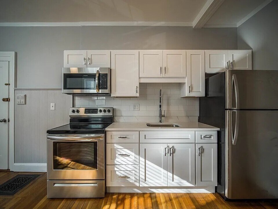 510 E Broadway in Boston, MA - Building Photo