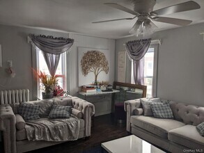2 Highview Ave in Nanuet, NY - Building Photo - Building Photo