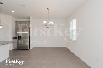 303 Corbel Ln in Bartow, FL - Foto de edificio - Building Photo