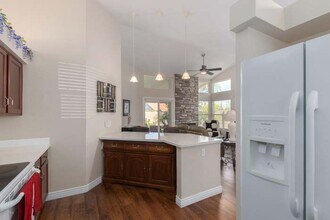 5250 E Greenway Cir in Mesa, AZ - Building Photo - Building Photo